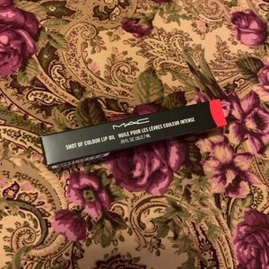 MAC Completely Blasted Lip Colour Oil